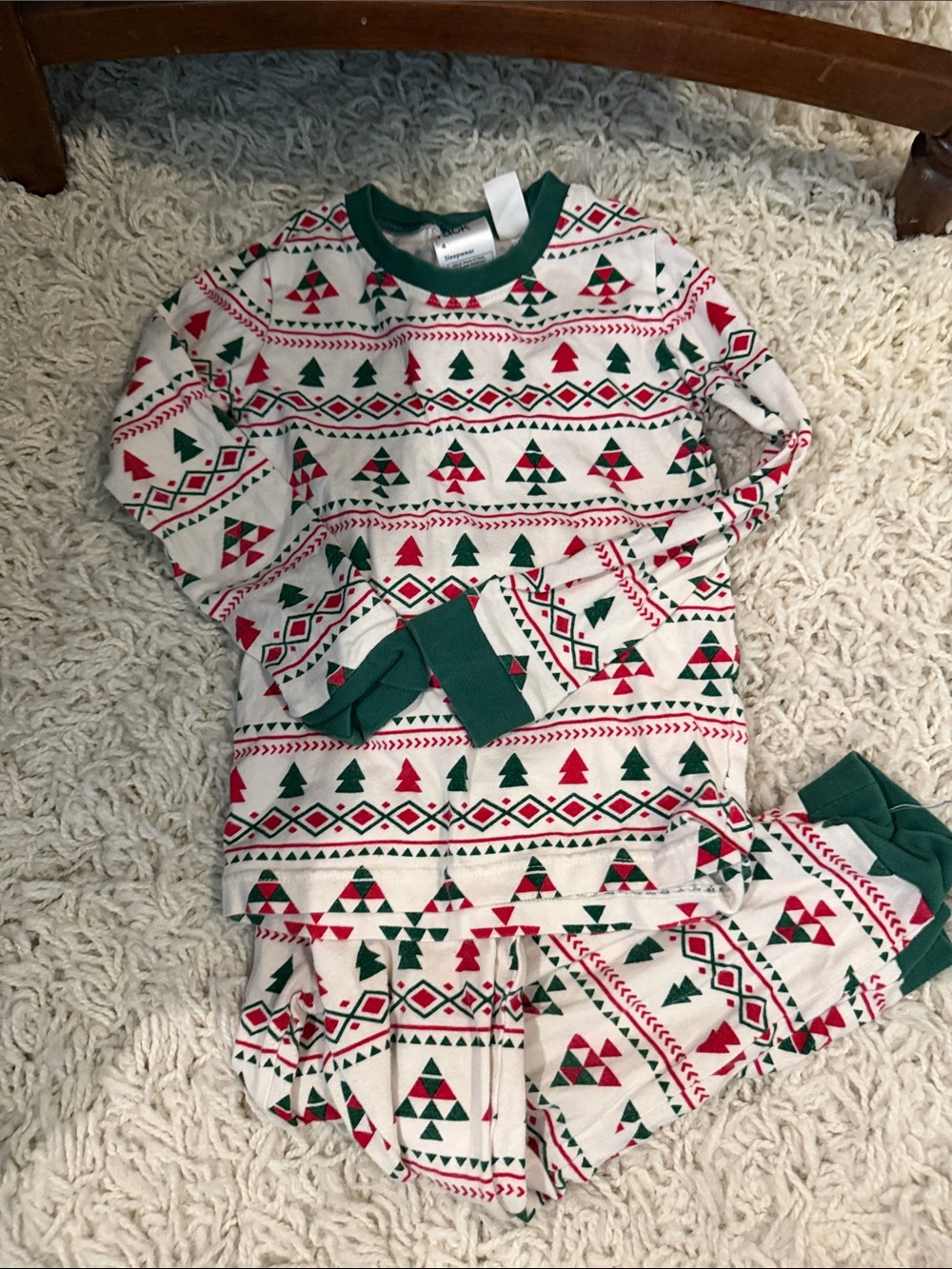 Kids Holiday Tree-Print Pajama Set - White, Green & Red